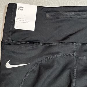 NWT Nike Dri-FIT Fast Women's Small 7" Mid-Rise Black Running Shorts 2 Pockets